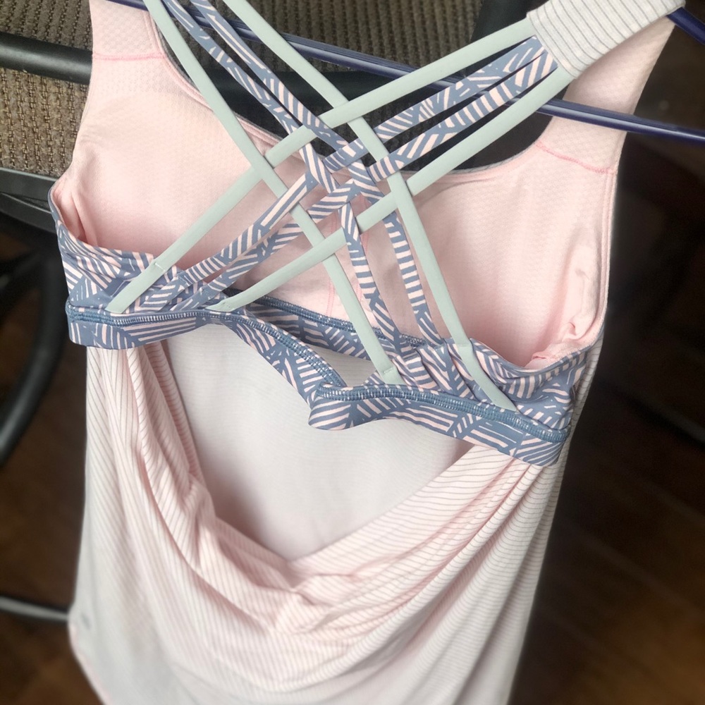 Lululemon Open Back tank w/ built in Bra